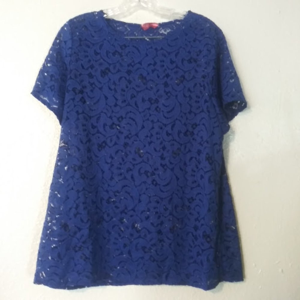 Ragdoll Women's 2X royal blue paisley lace top